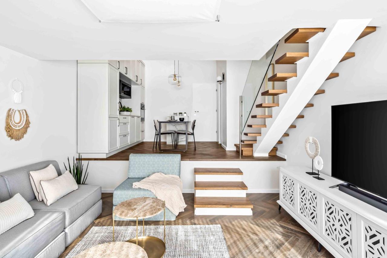 Elegant Duplex With Parking By Beachfront Stay Herzliya Экстерьер фото